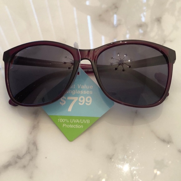 Accessories - Women Sun Glasses.